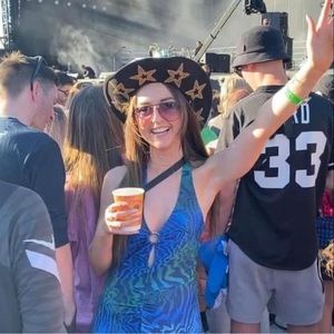 Meet your Posher, Vicky